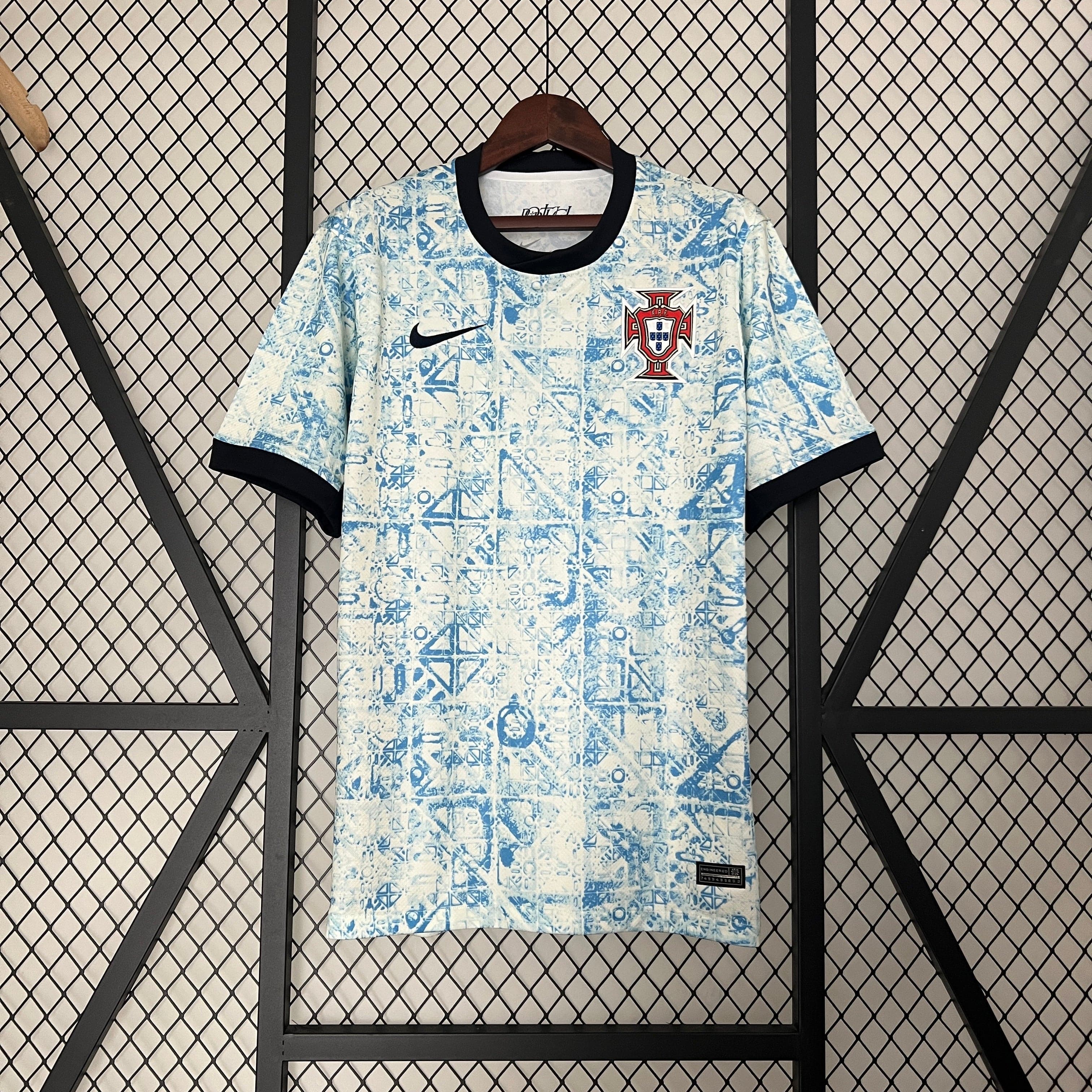 CAMISETA PORTUGAL II EURO 2024 HOMBRE (VERSIÓN FAN)