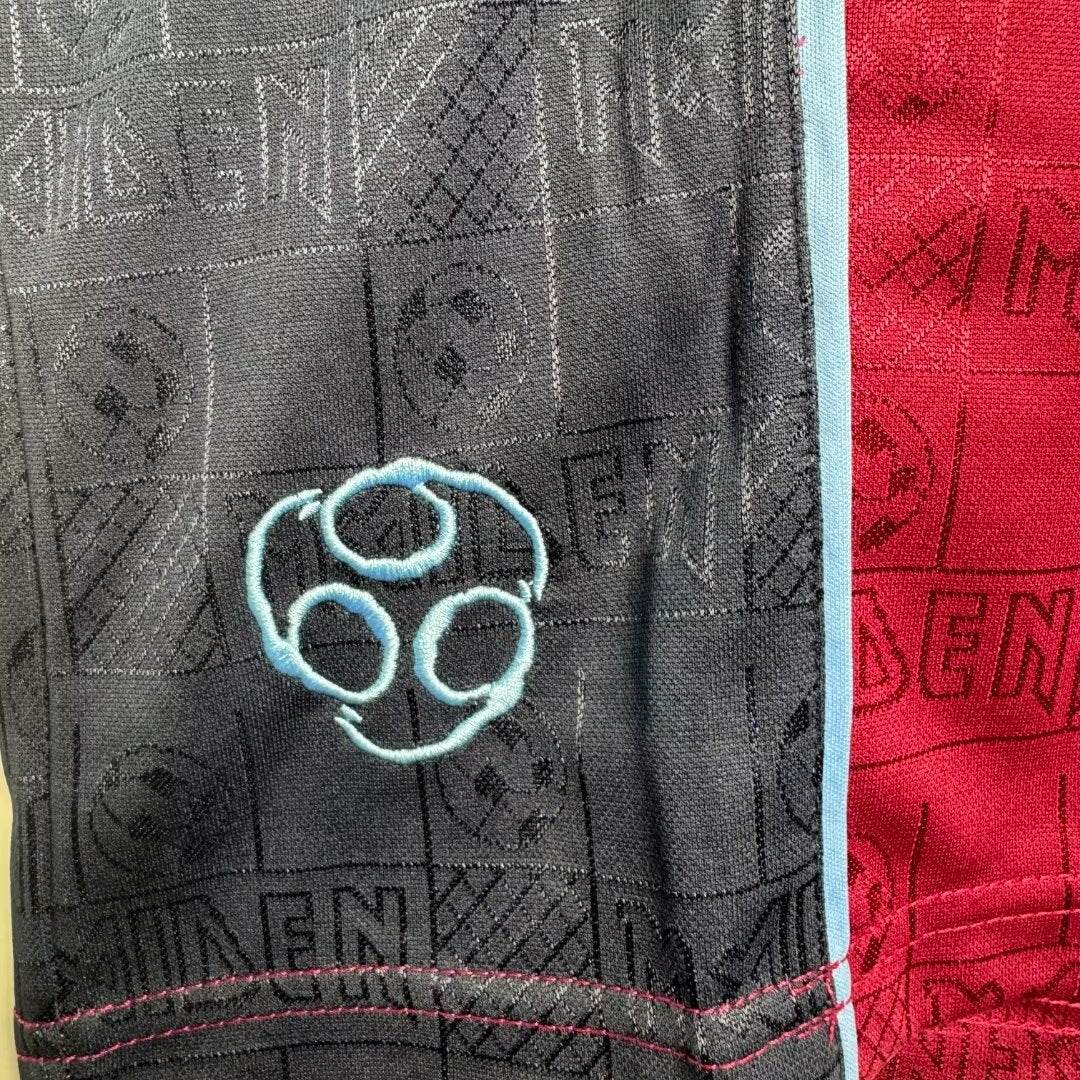 CAMISETA WEST HAM IRON MAIDEN 2011 HOMBRE (RETRO) - ZonaCamisetas