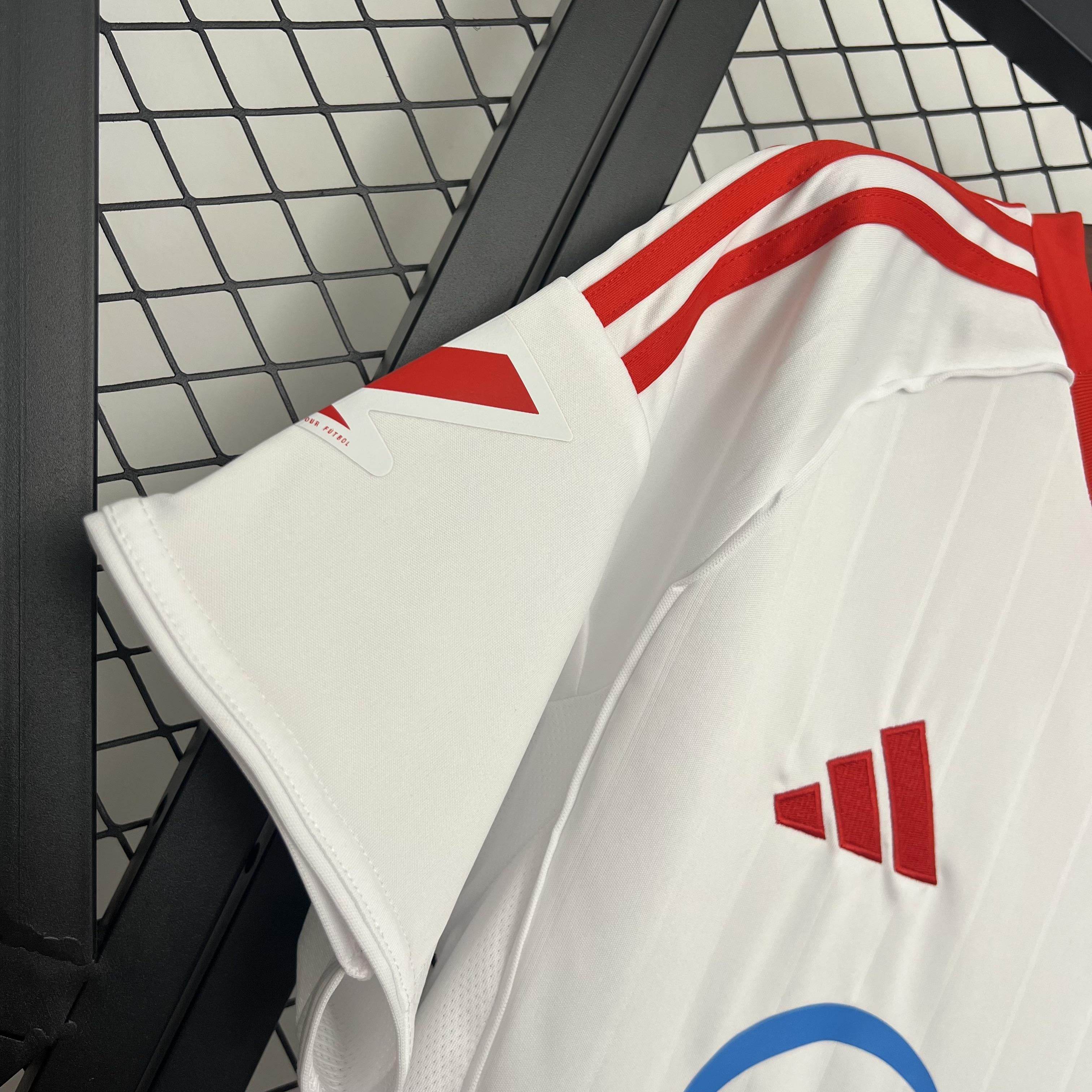 CAMISETA SEVILLA I 25/26 HOMBRE (VERSIÓN FAN) - ZonaCamisetas