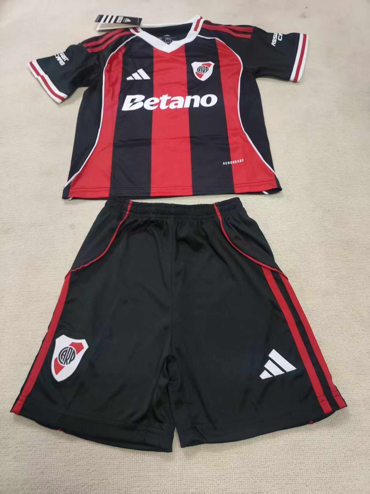 CAMISETA RIVER PLATE l 25/26 CONJUNTO INFANTIL