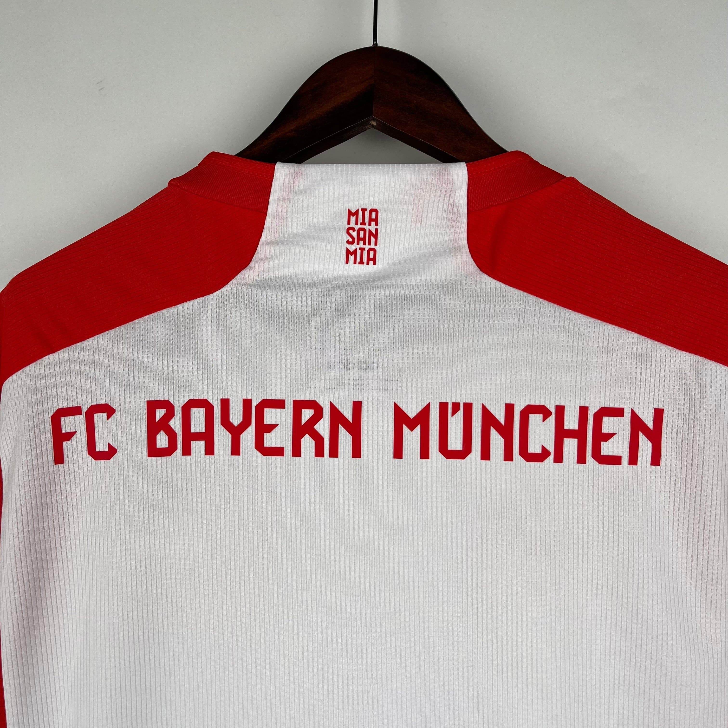 CAMISETA BAYERN MUNICH I 23/24 HOMBRE (VERSIÓN FAN) - ZonaCamisetas