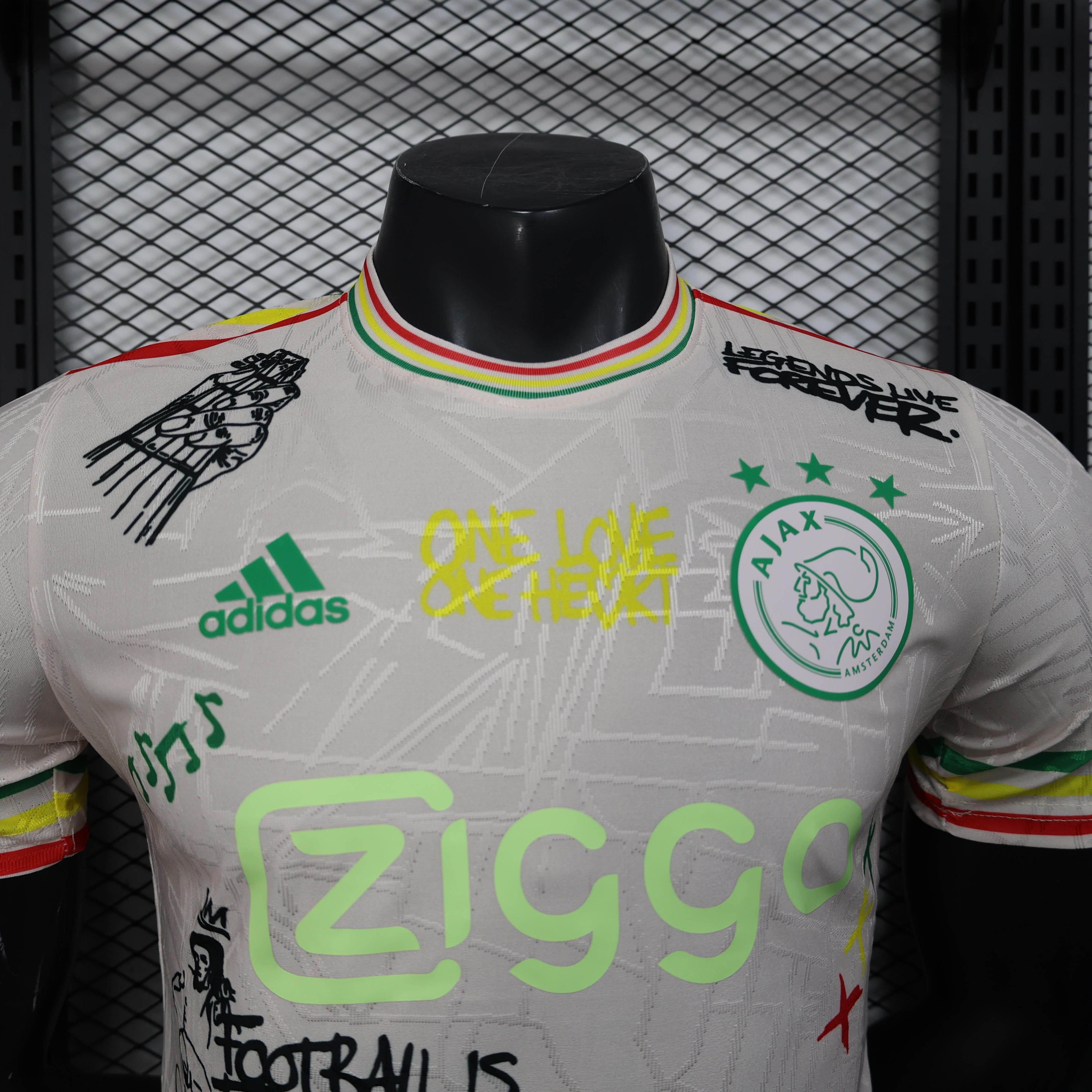 CAMISETA AJAX l 25/26 ESPECIAL HOMBRE (VERSIÓN JUGADOR) - ZonaCamisetas