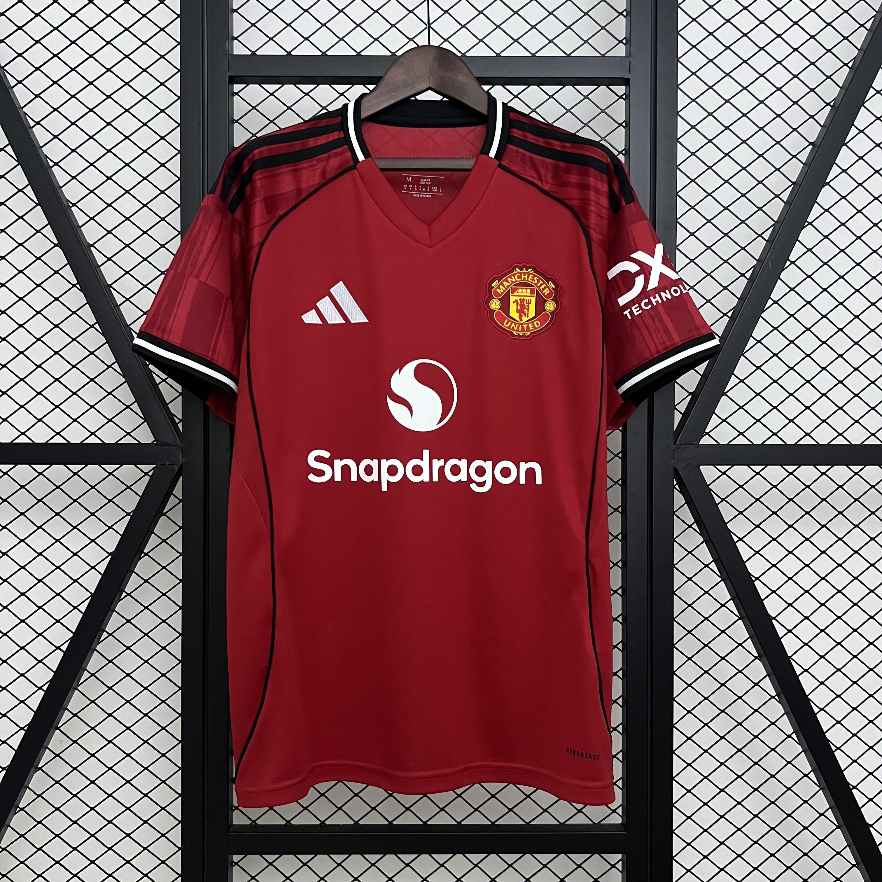 CAMISETA MANCHESTER UNITED l 25/26 HOMBRE (VERSIÓN FAN)