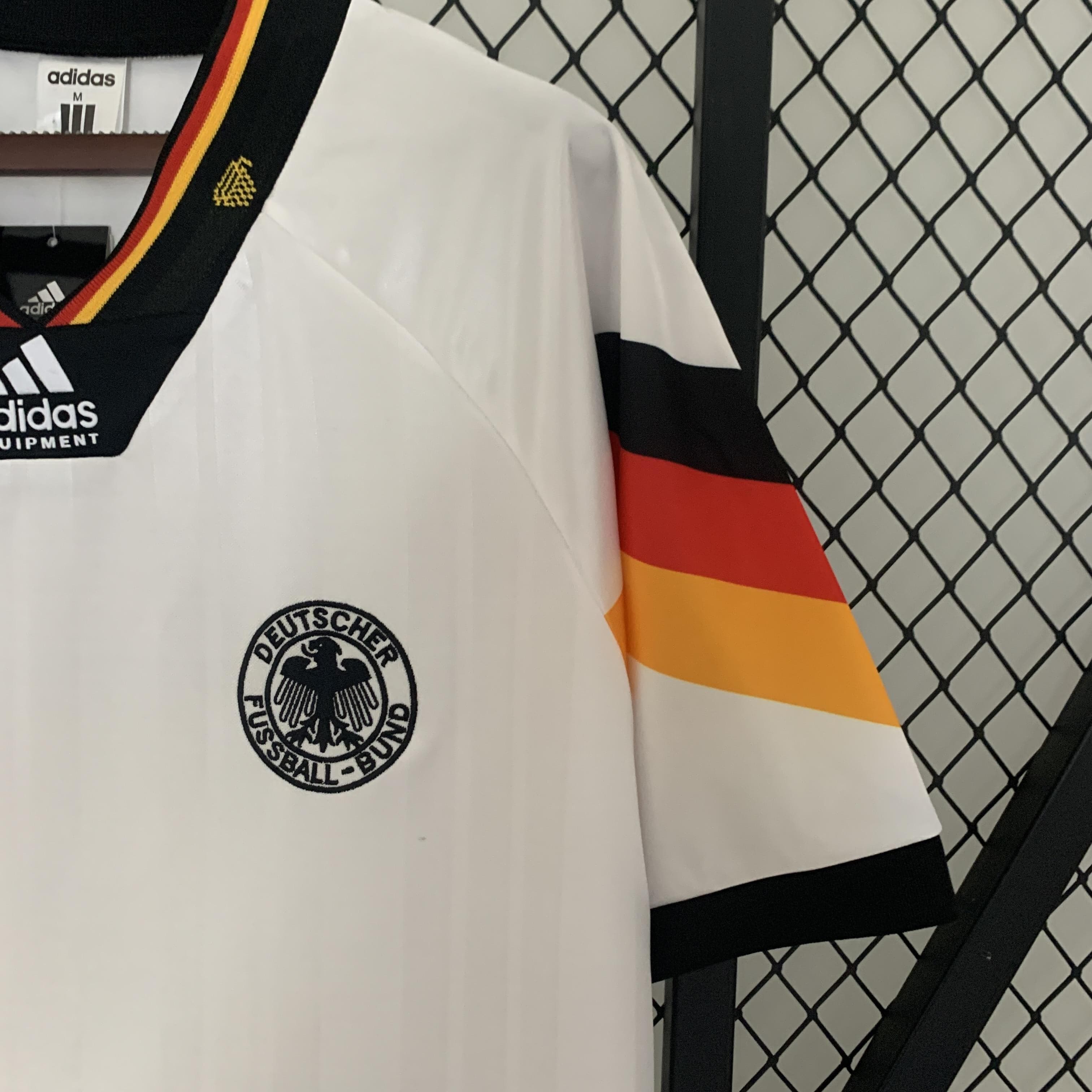 ZonaCamisetas ALEMANIA I 1992 HOMBRE (RETRO) La Pelota Mundo ALEMANIA GERMANY