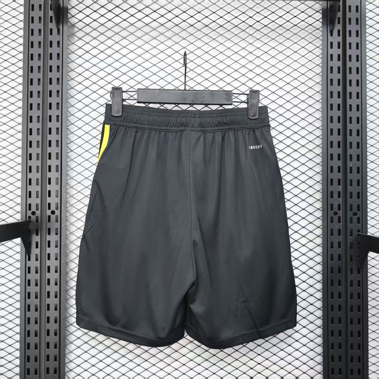 MANCHESTER UNITED SHORT Il 25/26