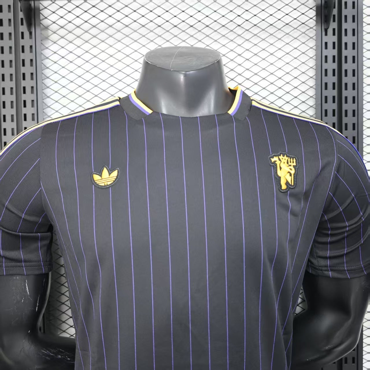 CAMISETA MANCHESTER UNITED ICON 25/26 HOMBRE (VERSIÓN JUGADOR)