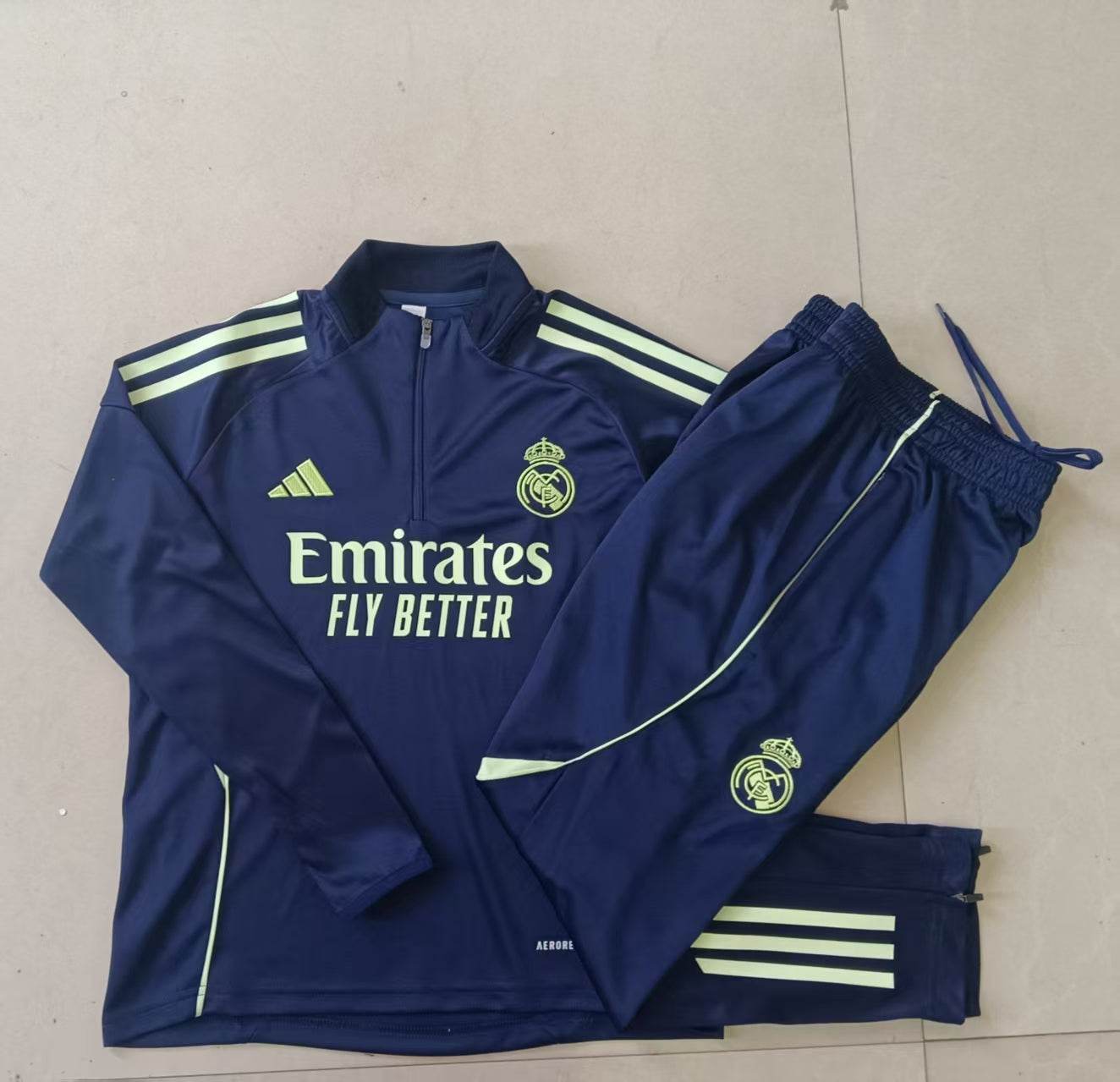 CONJUNTO LARGO REAL MADRID ENTRENAMIENTO III 25/26 HOMBRE - ZonaCamisetas