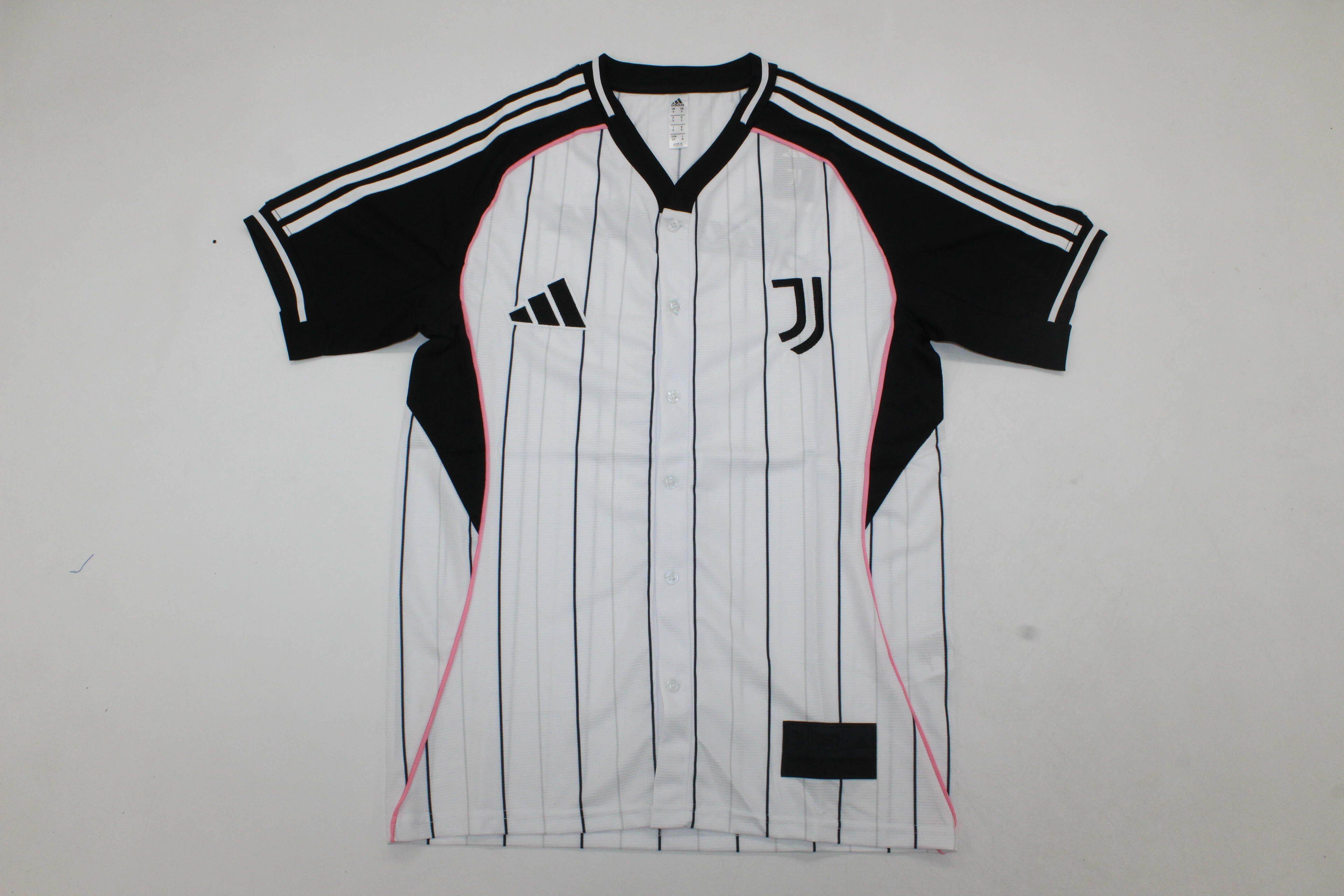 CAMISETA JUVENTUS EDICIÓN MLB (VERSIÓN FAN) - ZonaCamisetas