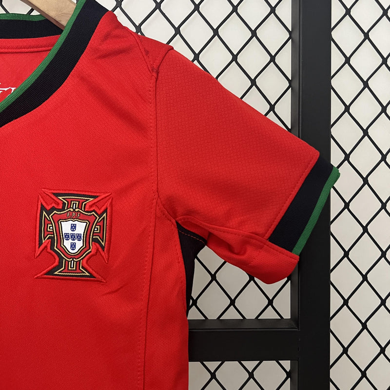 ZonaCamisetas PORTUGAL EURO 2024 CONJUNTO INFANTIL La Pelota Mundo PORTUGAL