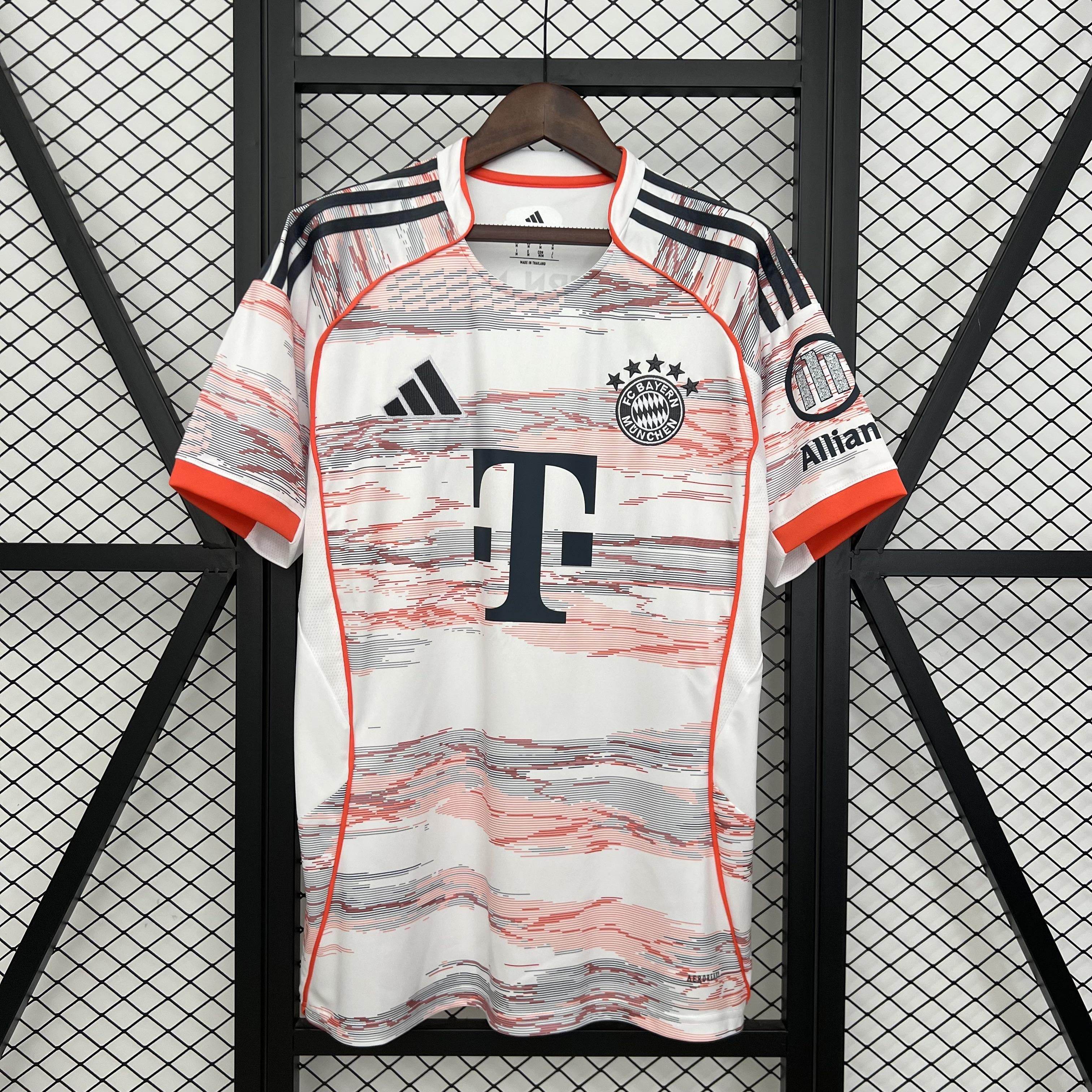 CAMISETA BAYERN MUNICH II 25/26 HOMBRE (VERSIÓN FAN) - ZonaCamisetas