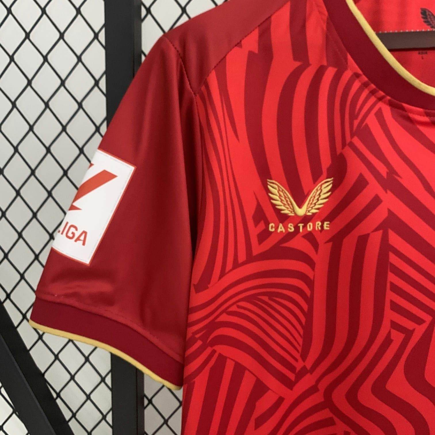 CAMISETA SEVILLA I 23/24 HOMBRE (VERSIÓN FAN) - ZonaCamisetas