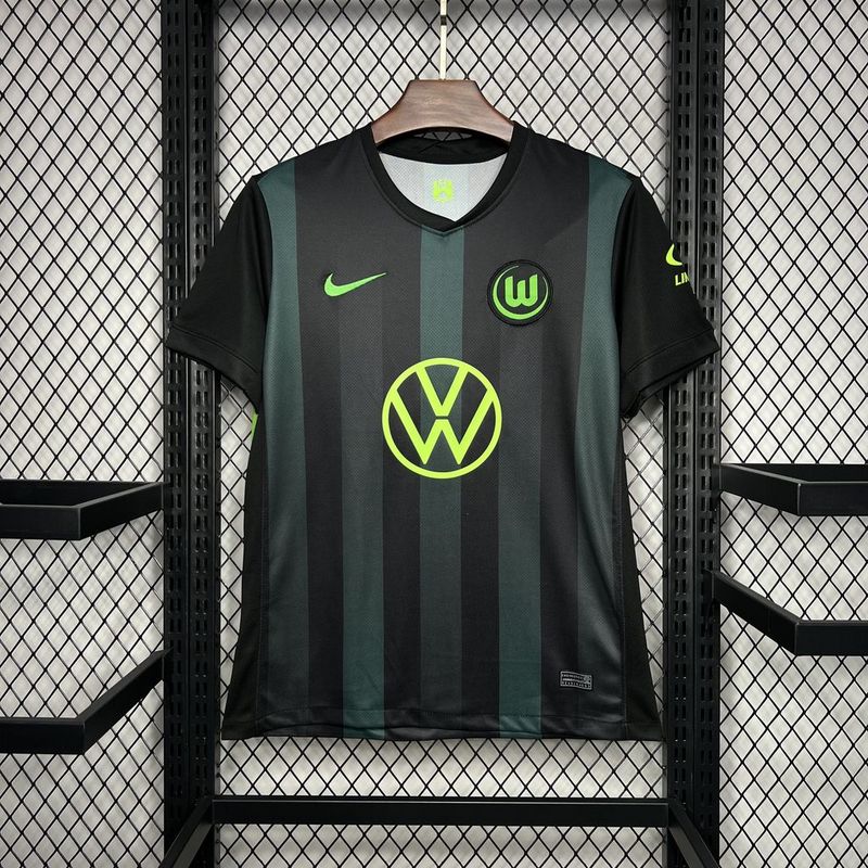 CAMISETA WOLFSBURG Il 24/25 HOMBRE (VERSIÓN FAN)