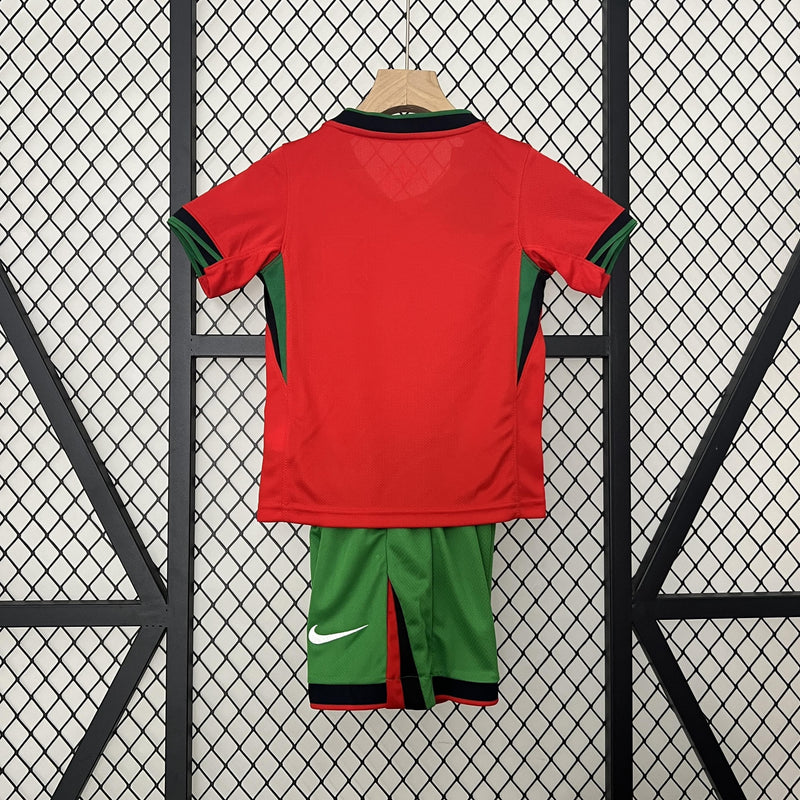 ZonaCamisetas PORTUGAL EURO 2024 CONJUNTO INFANTIL La Pelota Mundo PORTUGAL