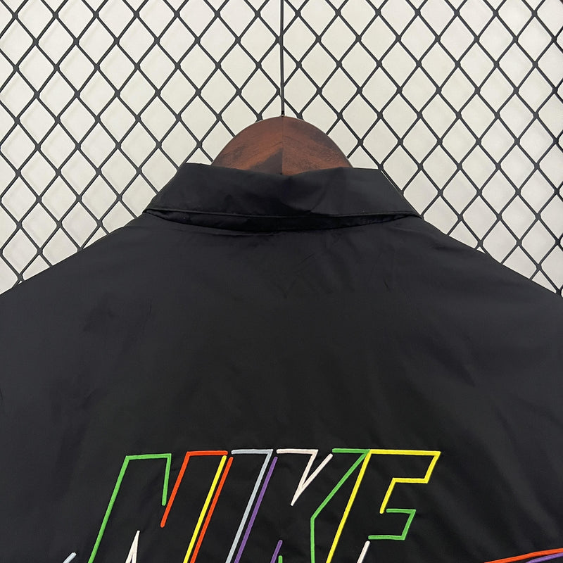 CORTAVIENTO NIKE BLACK 2024