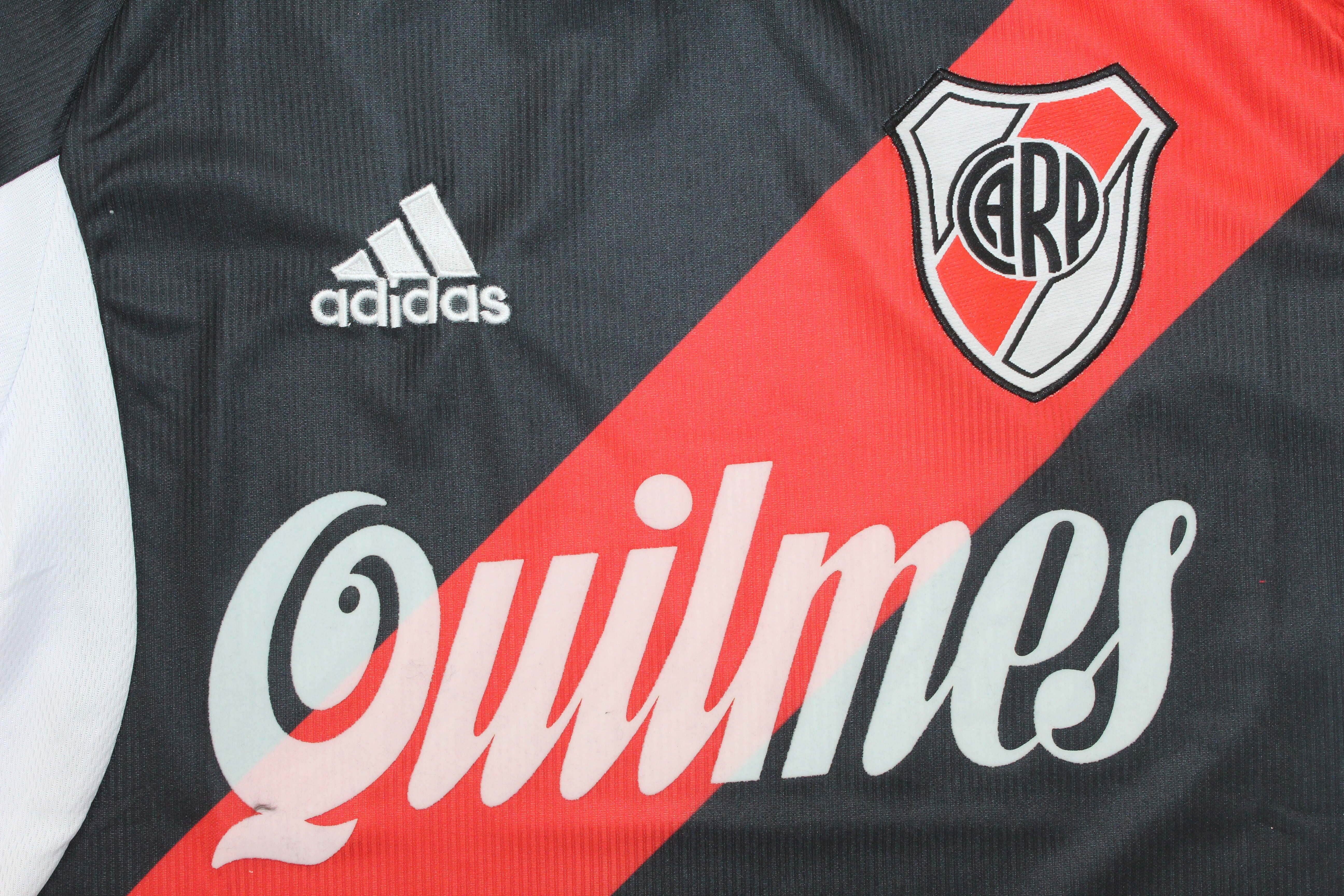 CAMISETA RIVER PLATE I 00/01 HOMBRE (RETRO) - ZonaCamisetas