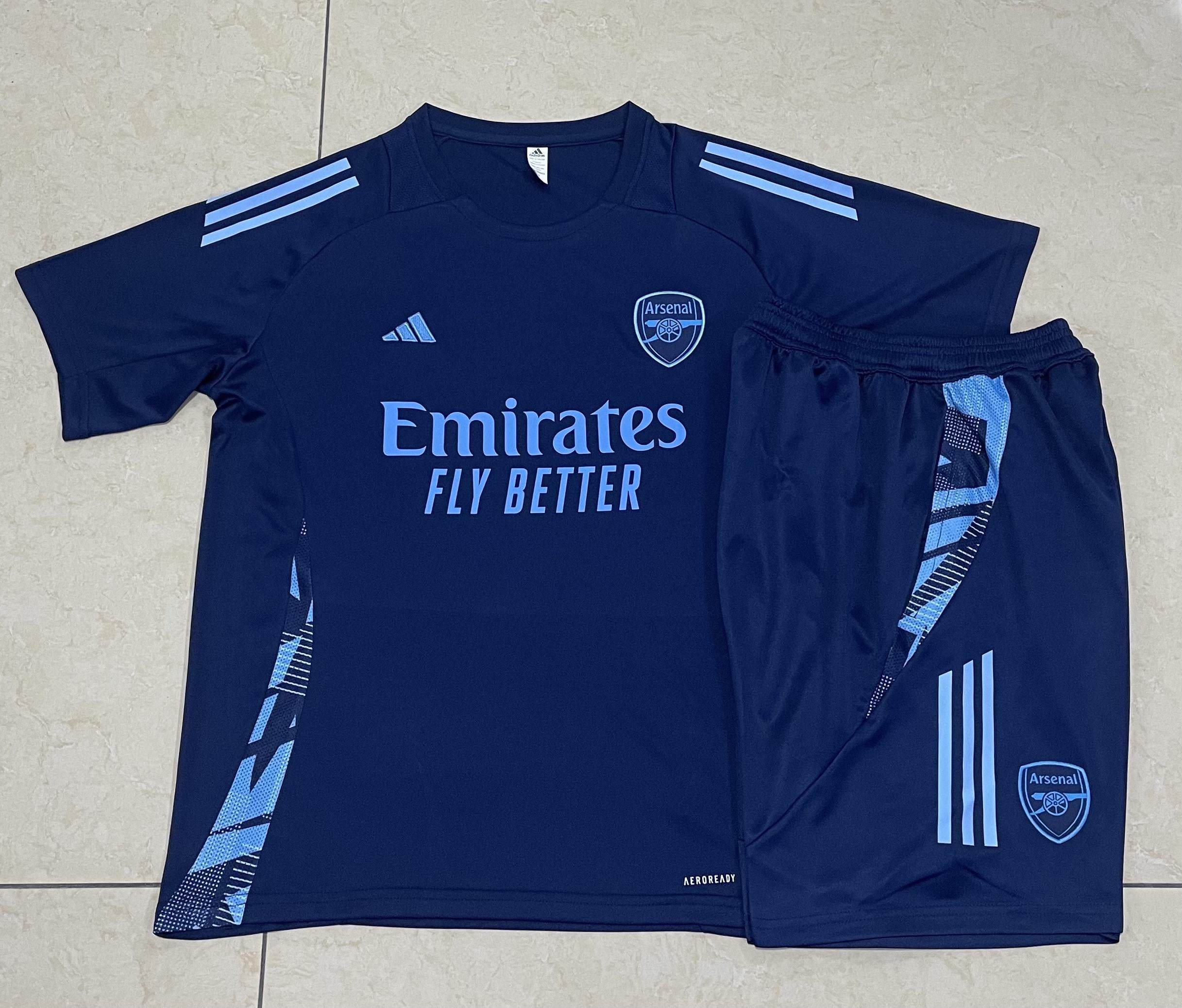 CONJUNTO CORTO ARSENAL ENTRENAMIENTO I 24/25 HOMBRE - ZonaCamisetas