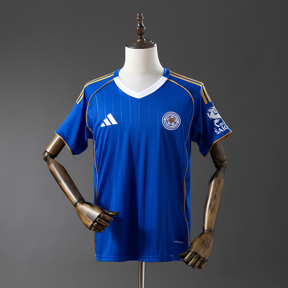 CAMISETA LEICESTER CITY I 25/26 HOMBRE (VERSIÓN FAN)
