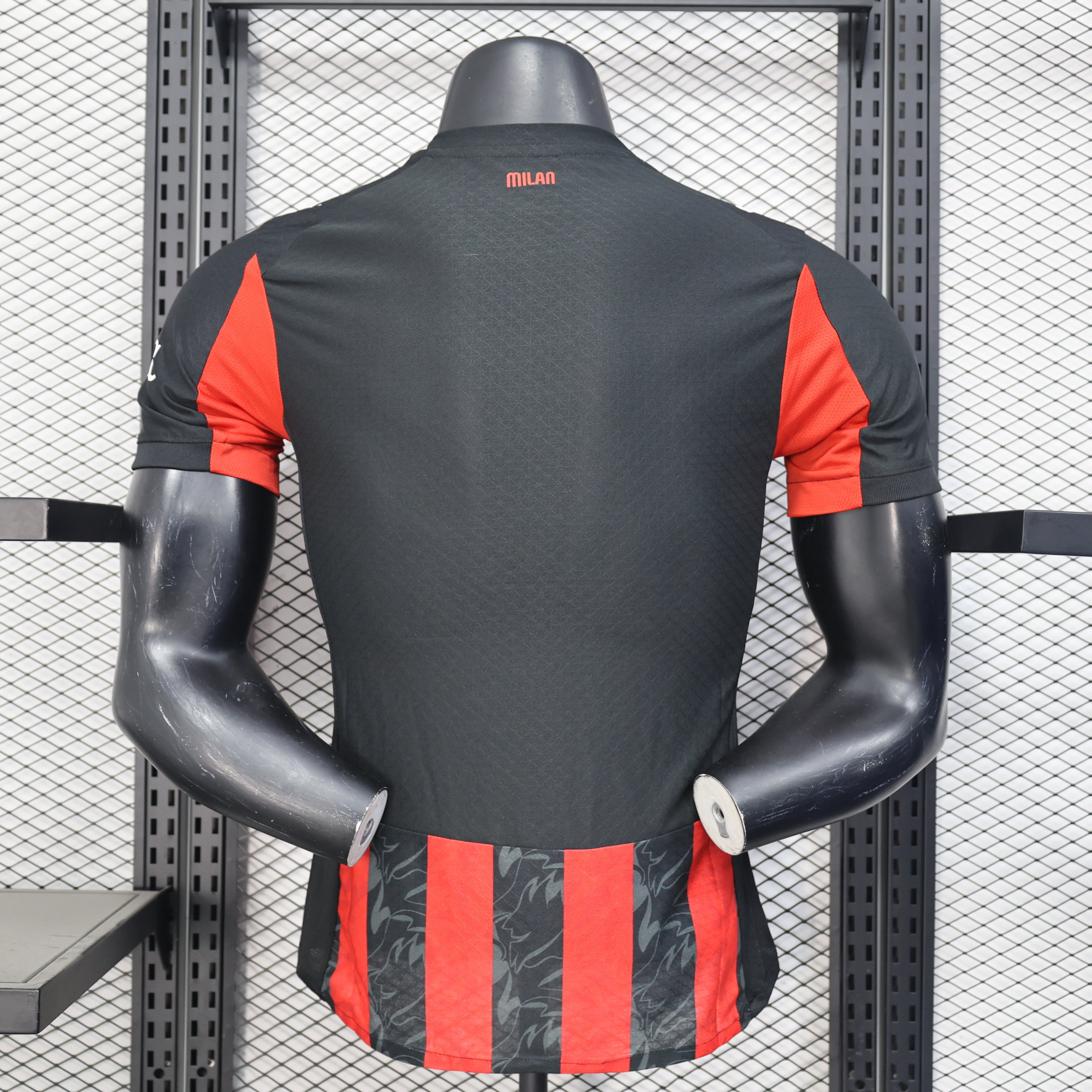 CAMISETA AC MILAN I 25/26 HOMBRE (VERSIÓN JUGADOR)