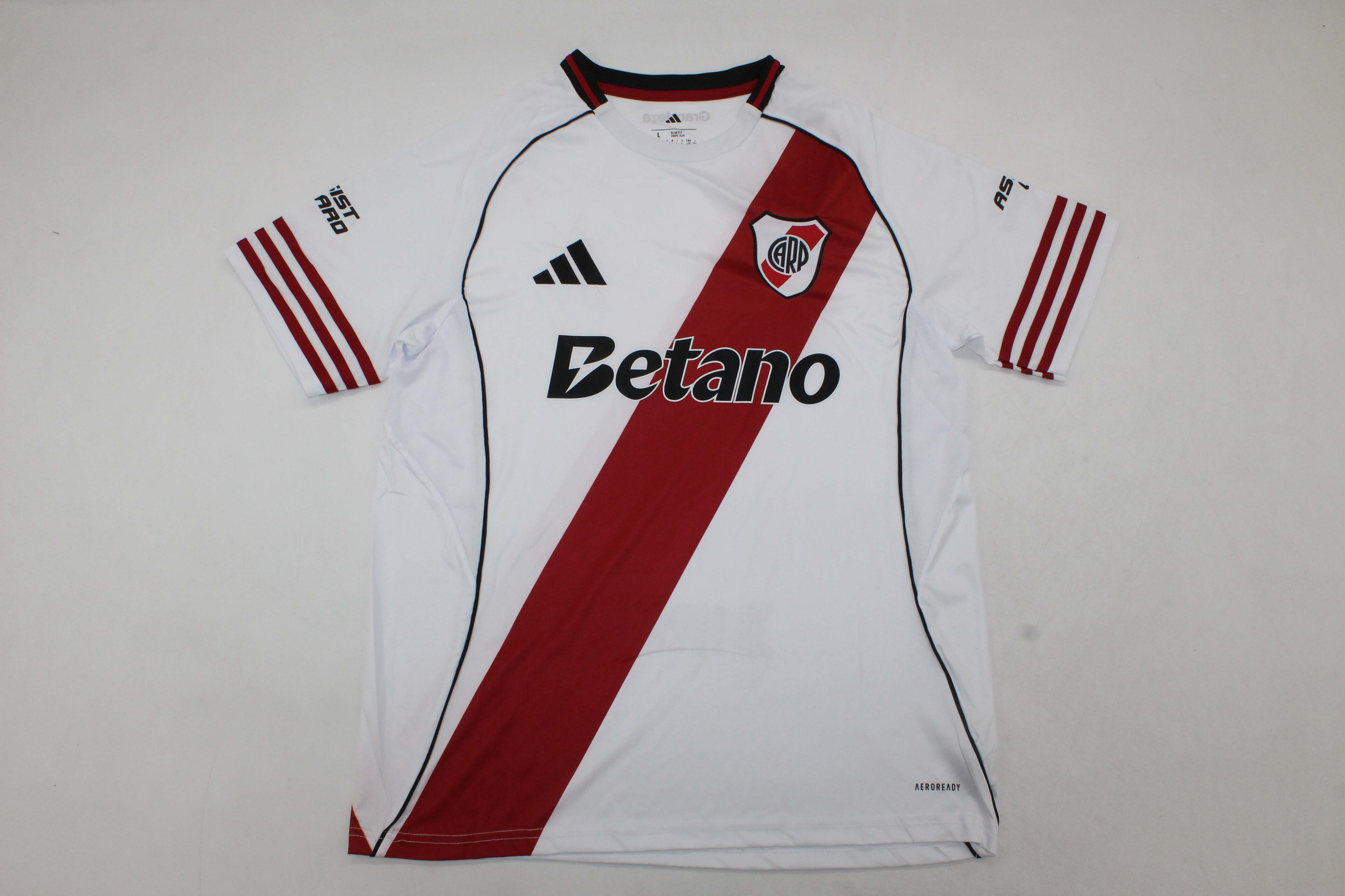 CAMISETA RIVER PLATE I 25/26 HOMBRE (VERSIÓN FAN)
