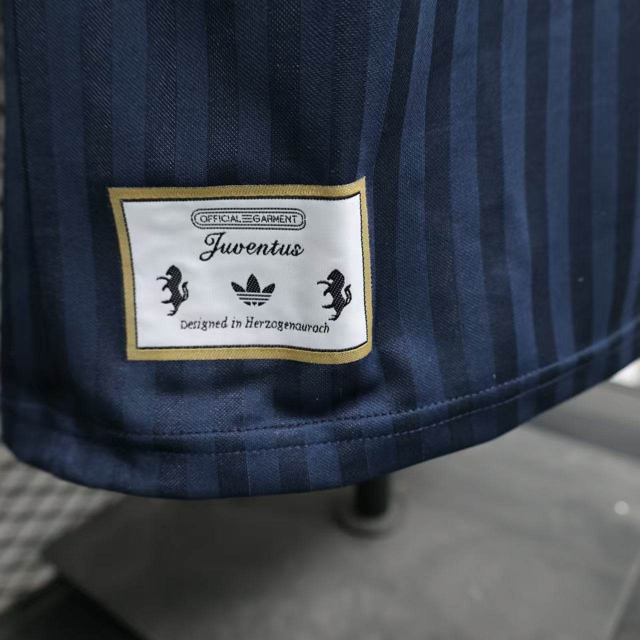 CAMISETA JUVENTUS I 25/26 HOMBRE (VERSION JUGADOR) - ZonaCamisetas