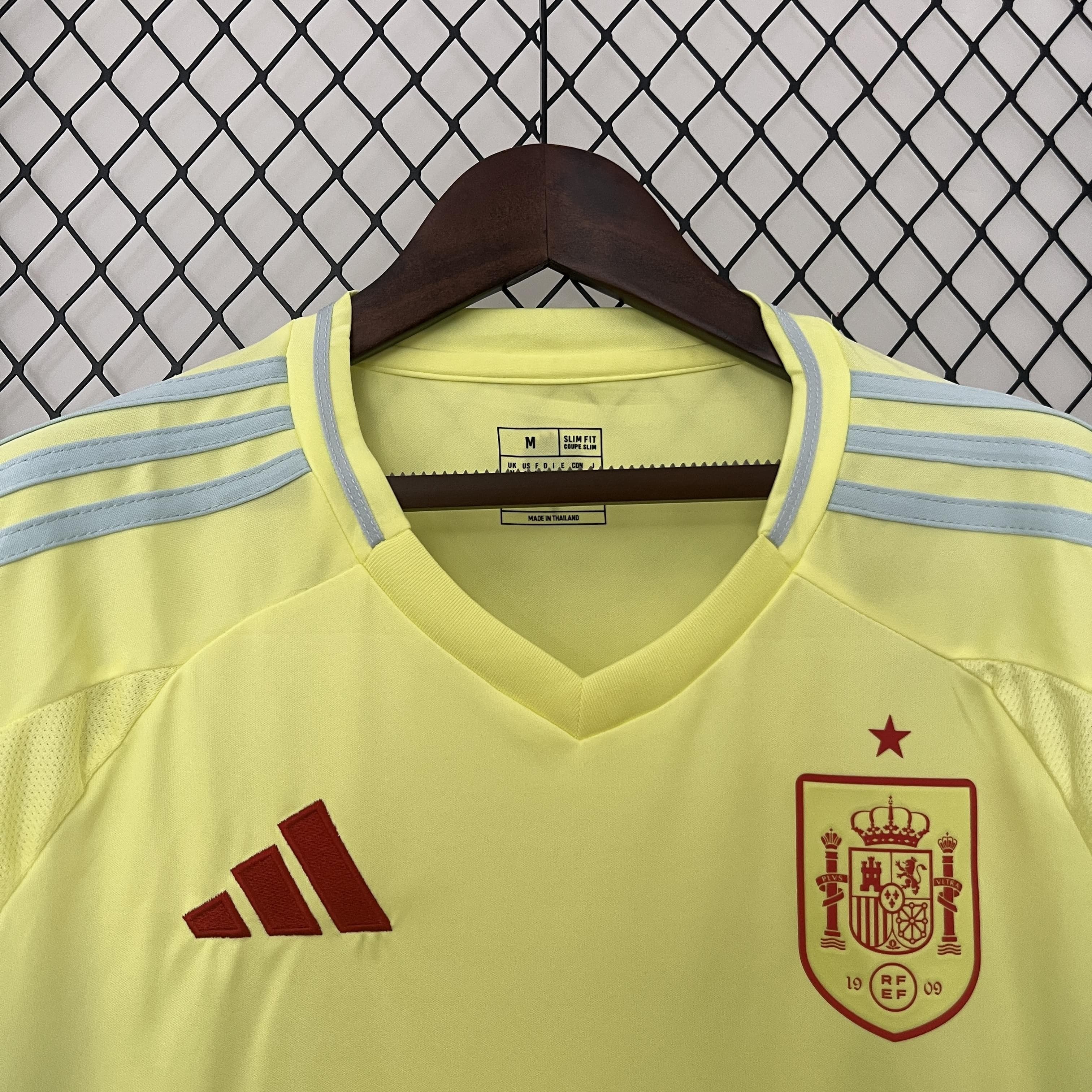 ZonaCamisetas ESPAÑA II EURO 2024 HOMBRE (VERSIÓN FAN) La Pelota Mundo ESPAÑA SPAIN
