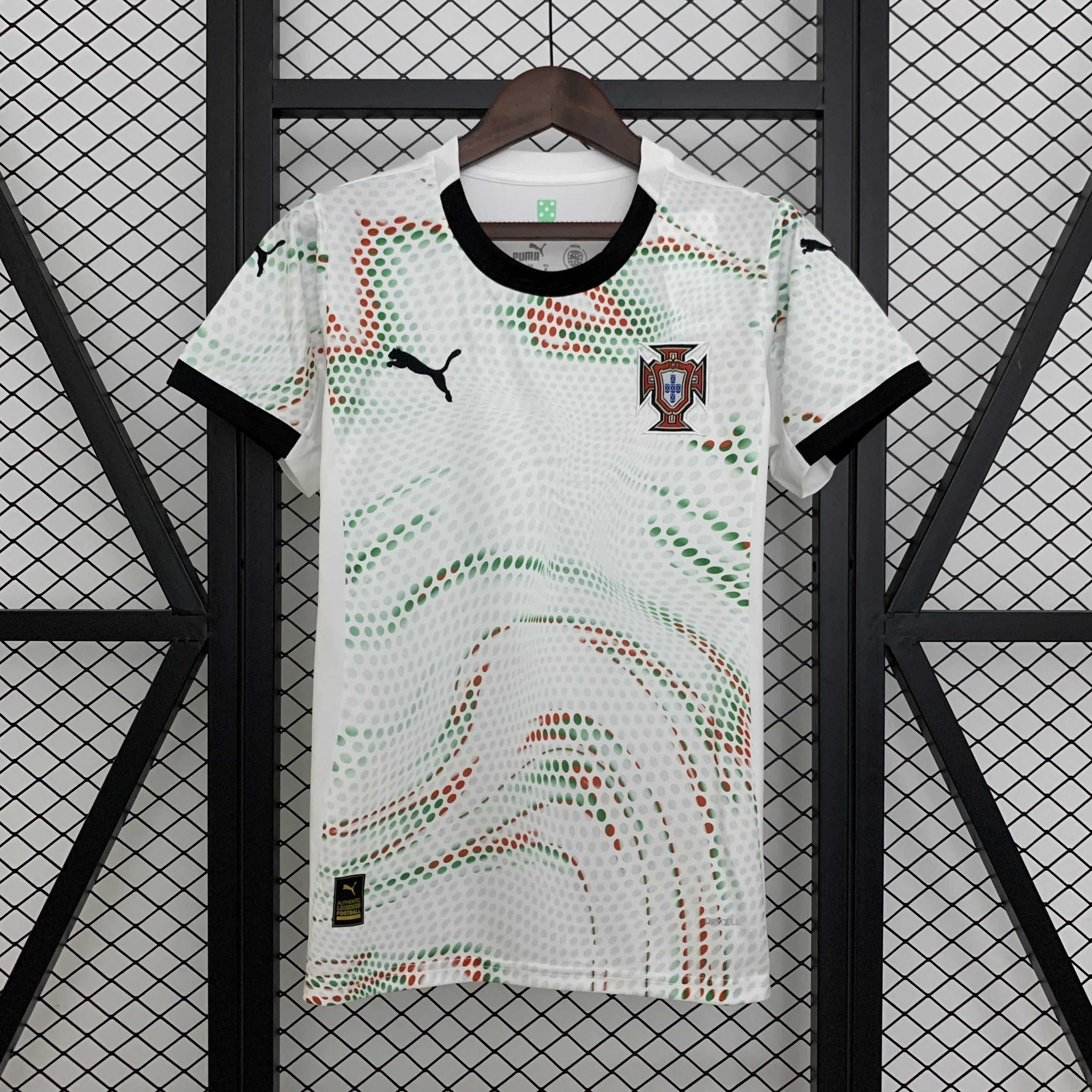 CAMISETA PORTUGAL lI 25/26 MUJER (VERSIÓN FAN)