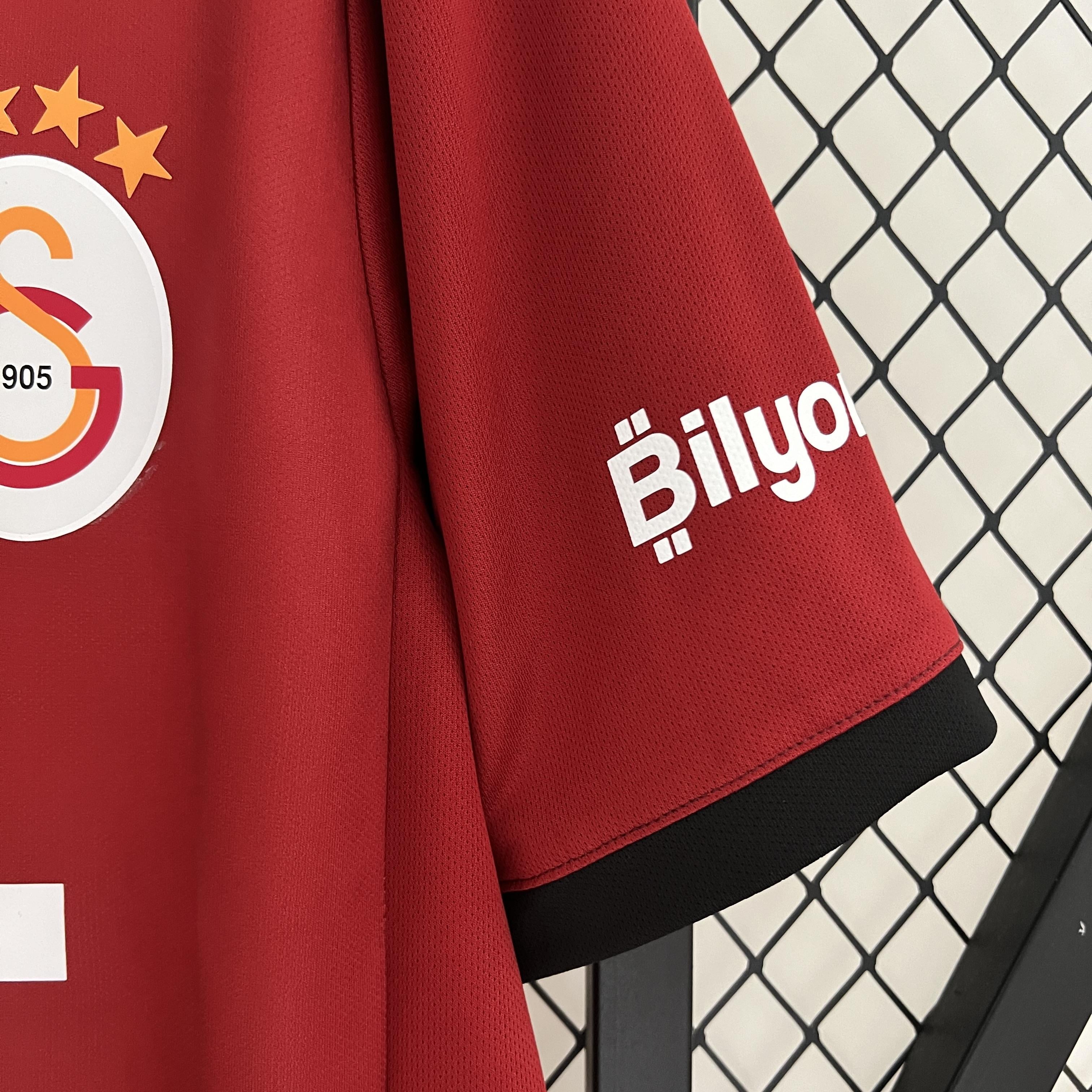 CAMISETA GALATASARAY I 24/25 HOMBRE (VERSIÓN FAN)