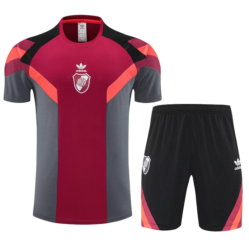 CONJUNTO CORTO RIVER PLATE ENTRENAMIENTO II 25/26 HOMBRE