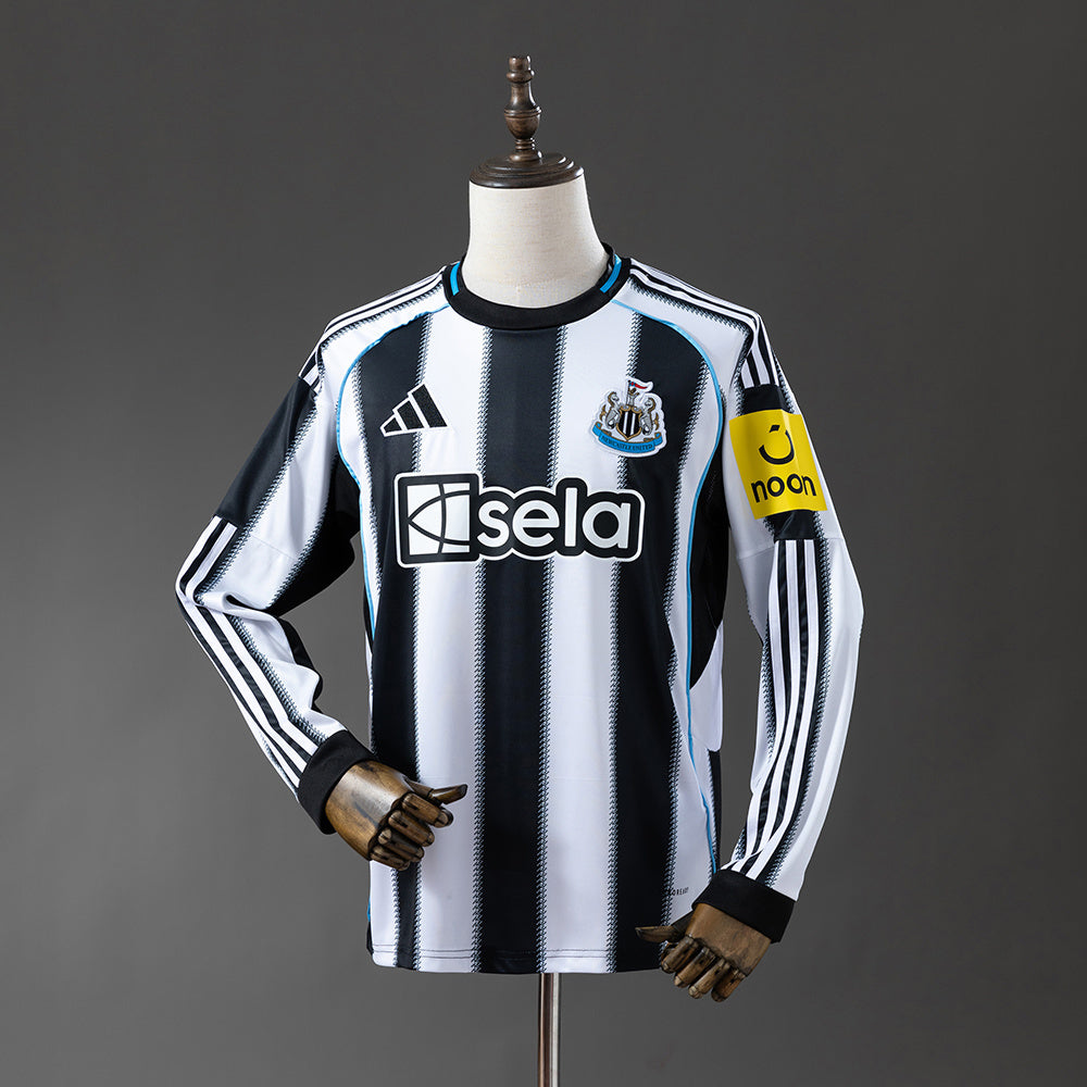 CAMISETA NEWCASTLE l 25/26 MANGA LARGA HOMBRE (VERSIÓN FAN)