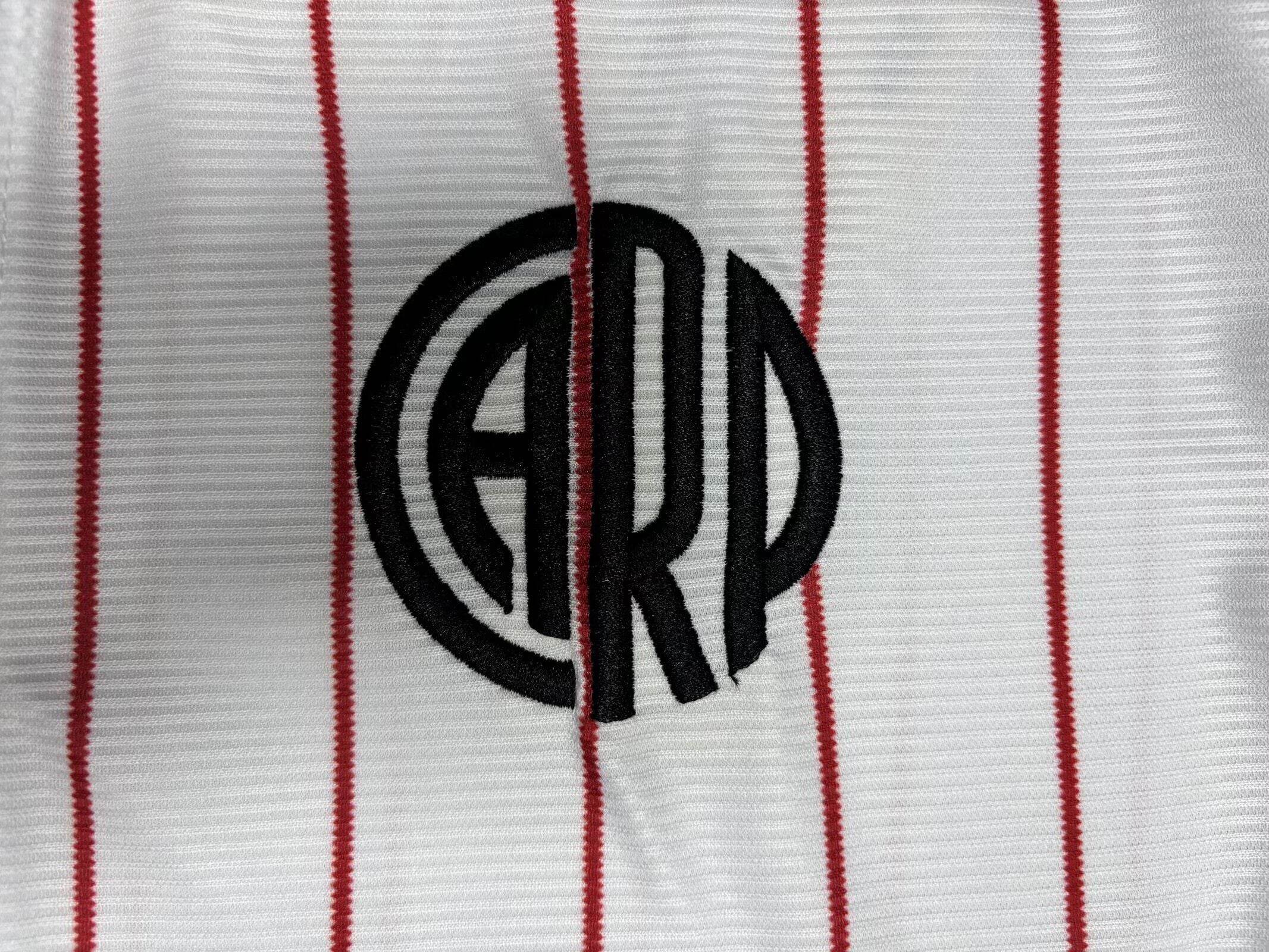 CAMISETA RIVER PLATE EDICIÓN MLB (VERSIÓN FAN) - ZonaCamisetas
