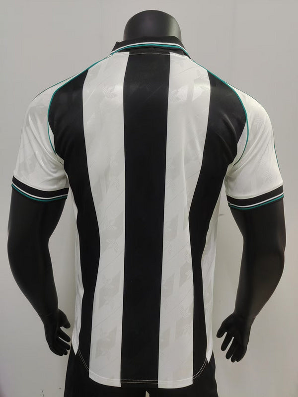 CAMISETA NEWCASTLE I 24/25 HOMBRE (VERSIÓN JUGADOR)