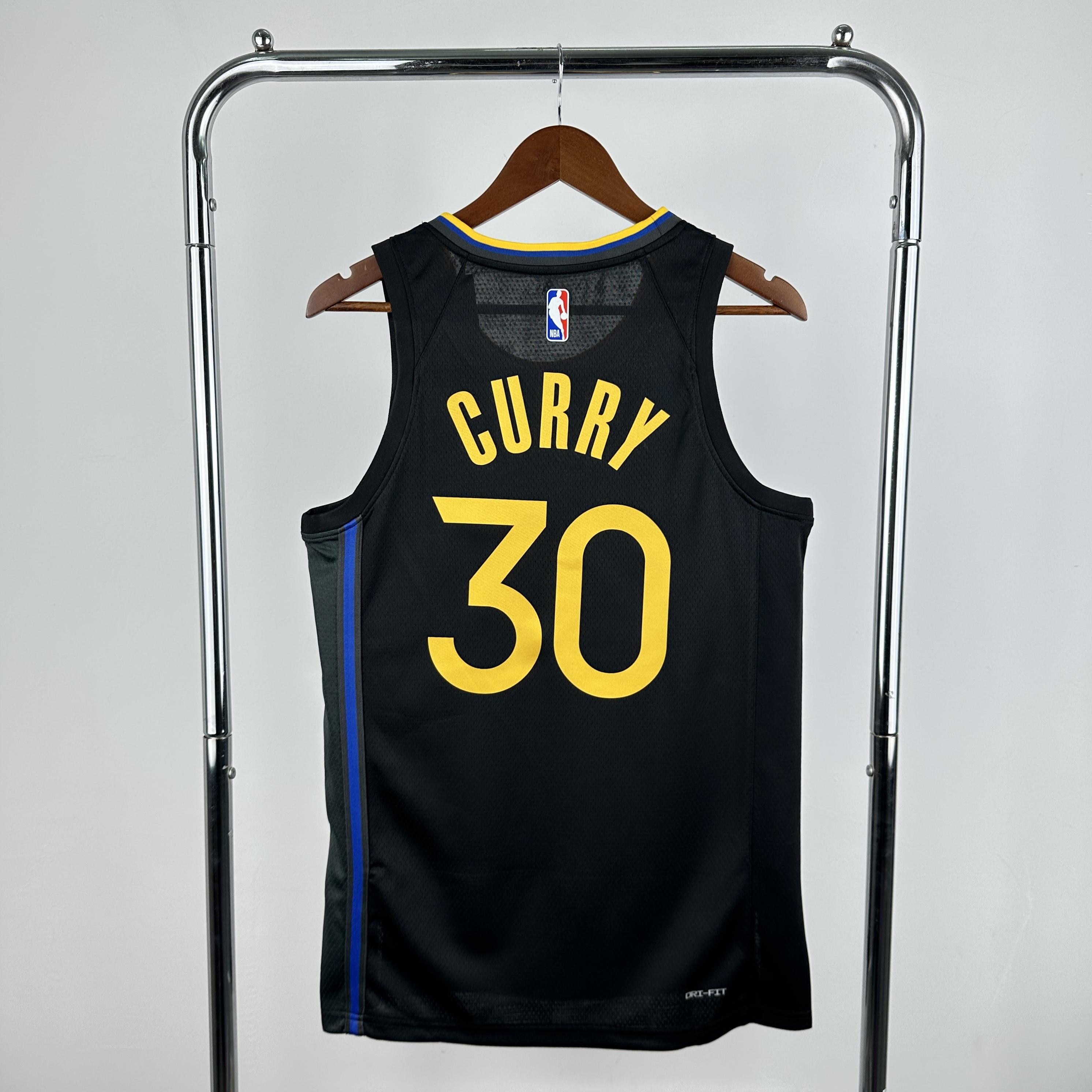 CAMISETA WARRIORS SEASON 25 HOMBRE EDICIÓN CURRY (NBA)
