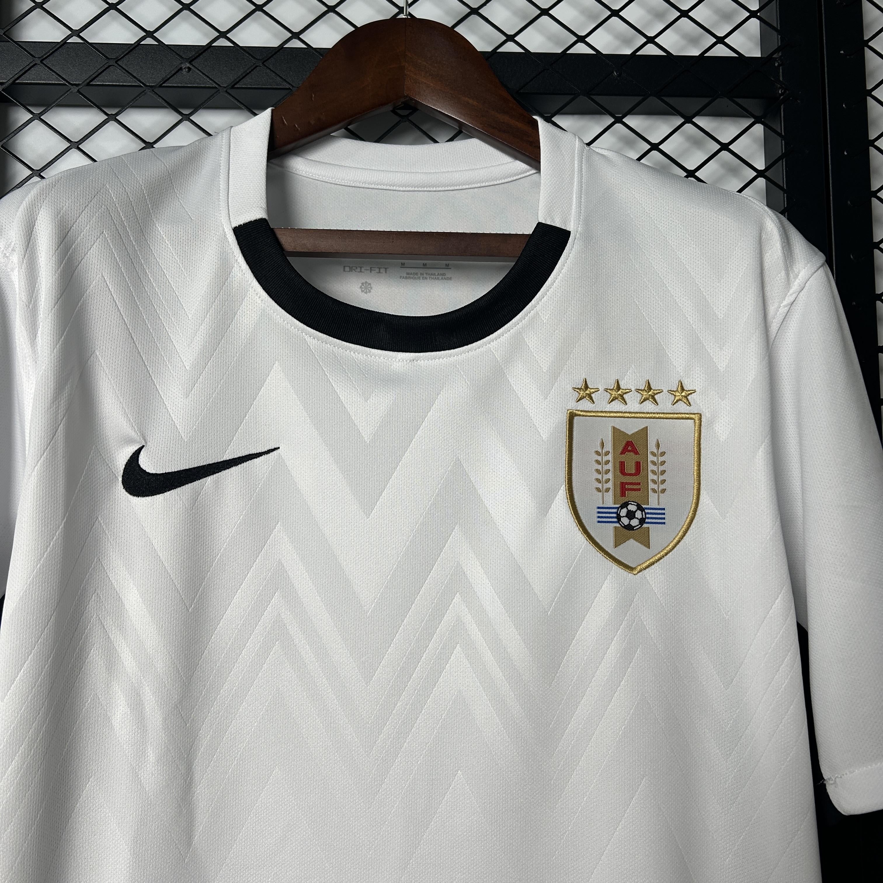 CAMISETA URUGUAY lI 2025 HOMBRE (VERSIÓN FAN)