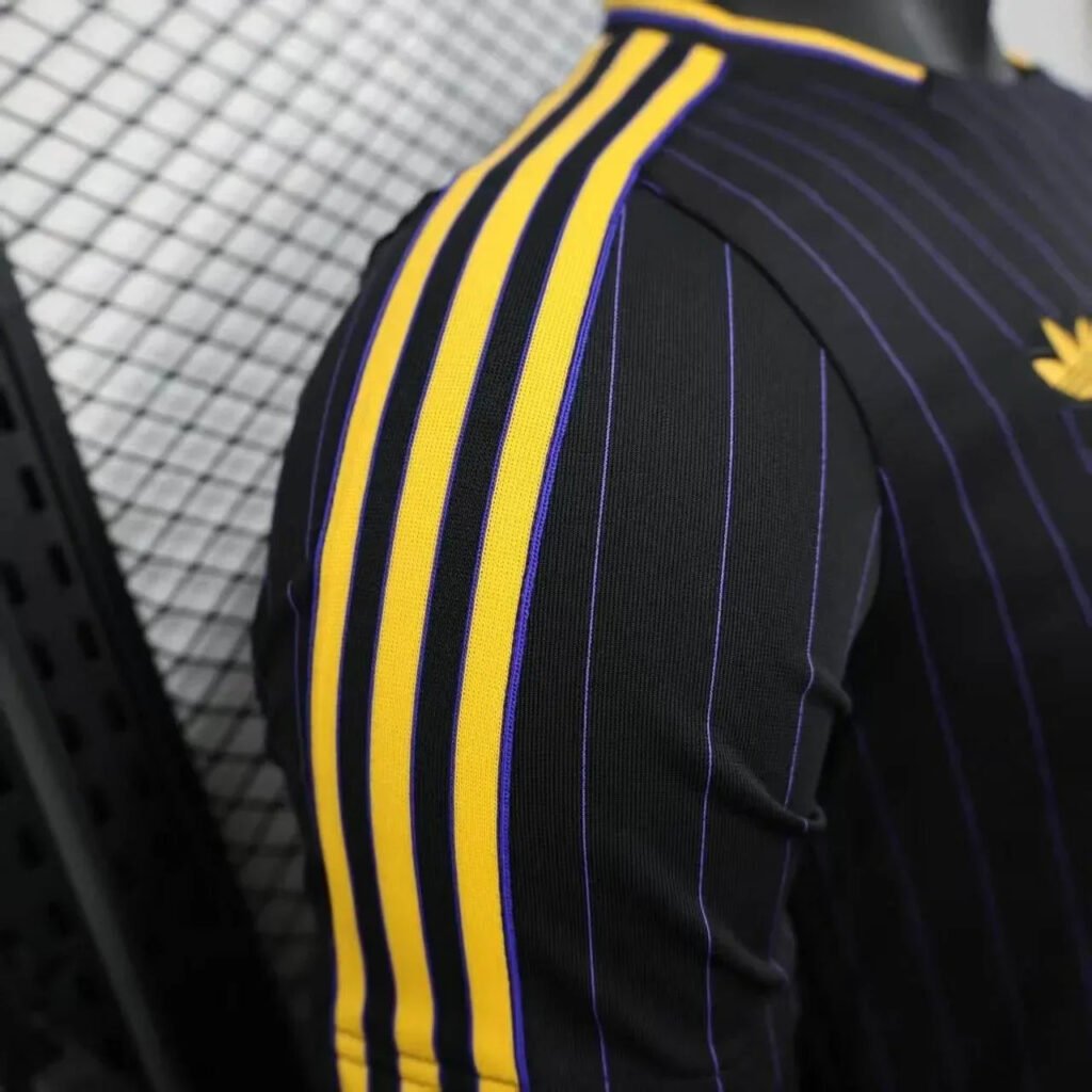 CAMISETA MANCHESTER UNITED ICON 25/26 HOMBRE (VERSIÓN JUGADOR) - Zona Camisetas