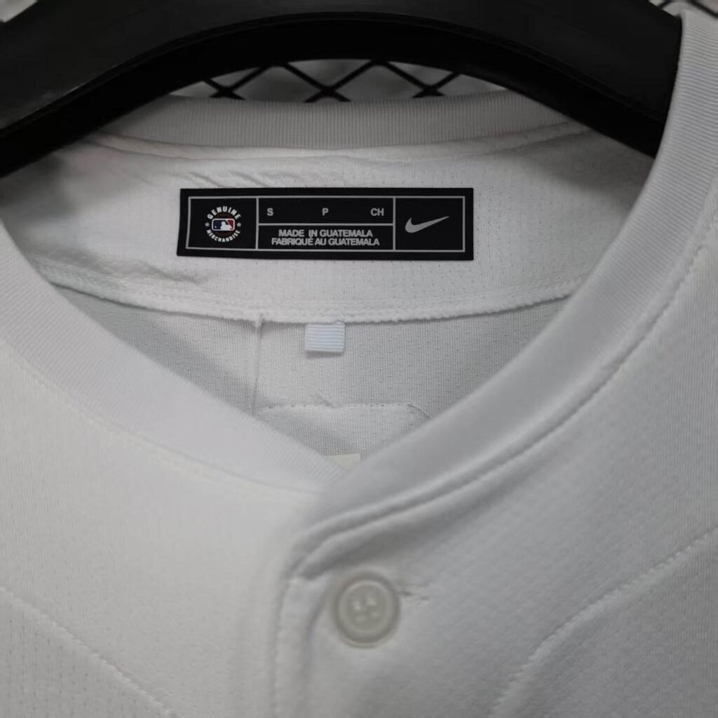 CAMISETA CHELSEA EDICIÓN MLB (VERSIÓN FAN) - Zona Camisetas