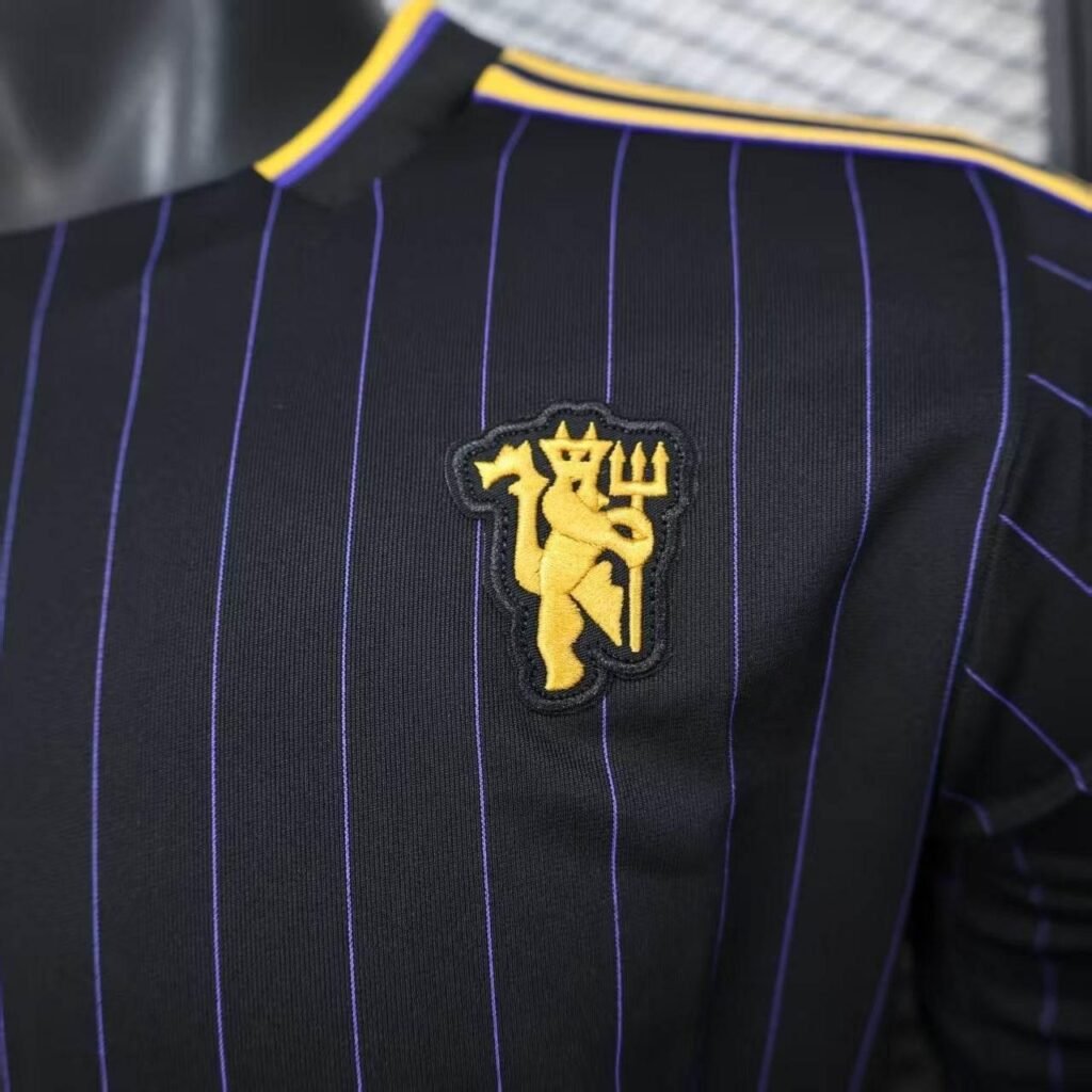 CAMISETA MANCHESTER UNITED ICON 25/26 HOMBRE (VERSIÓN JUGADOR) - Zona Camisetas