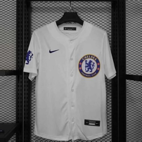CAMISETA CHELSEA EDICIÓN MLB (VERSIÓN FAN) - Zona Camisetas