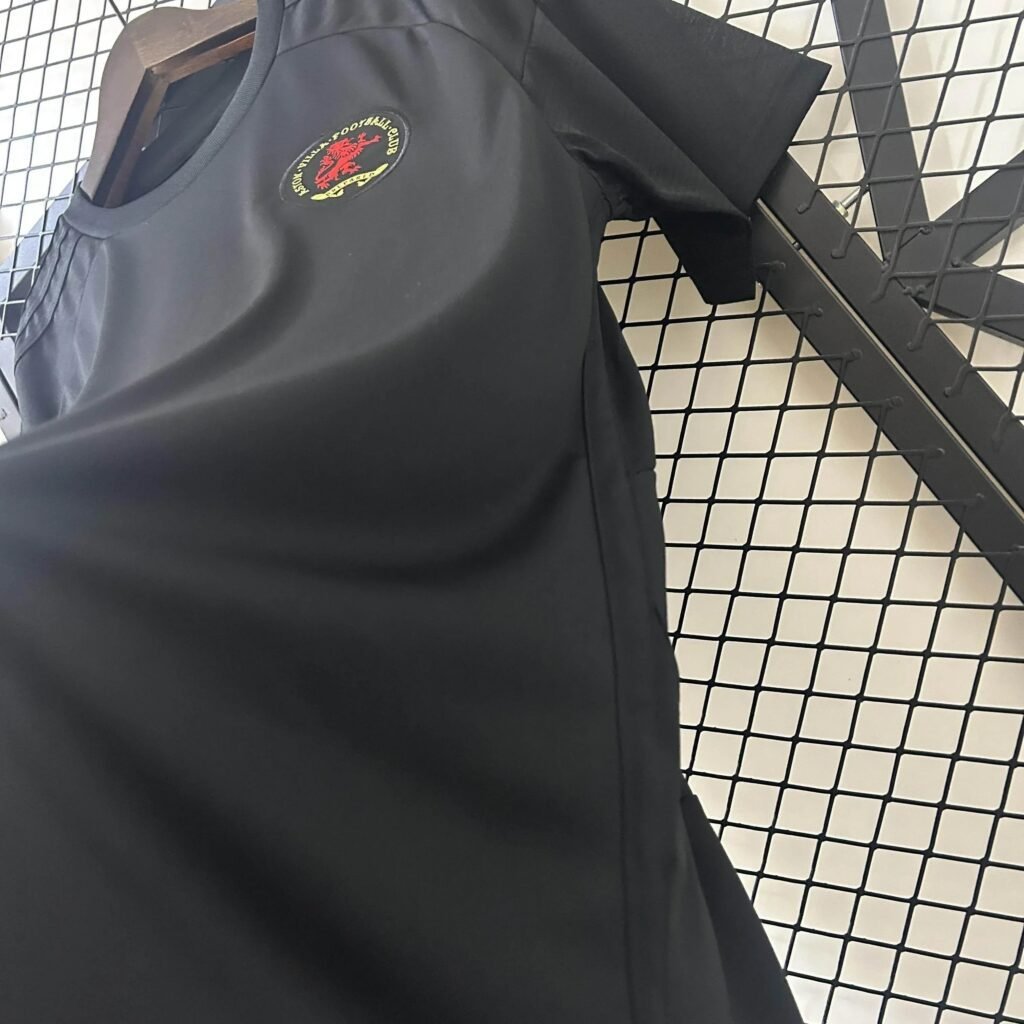 CAMISETA ASTON VILLA I 25/26 125th HOMBRE (VERSIÓN FAN) - Zona Camisetas