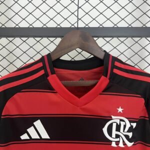 06ec7177_8f8dd570-ce55-4499-bc0e-c25ed992a9ca CAMISETA FLAMENGO I 25/26 HOMBRE (VERSIÓN FAN) - Zona Camisetas
