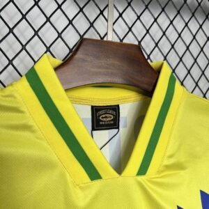 09b61311_57badf7f-1ada-4a0e-b797-240a0b5964f8 CAMISETA BRASIL I 1995 HOMBRE (RETRO) - Zona Camisetas