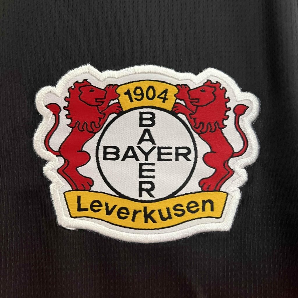 CAMISETA BAYERN LEVERKUSEN I 23/24 HOMBRE (VERSIÓN FAN) - ZonaCamisetas