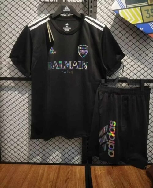 CONJUNTO ARSENAL EDICIÓN LIMITADA BALMAIN PARIS BLACK 24/25 HOMBRE - Zona Camisetas