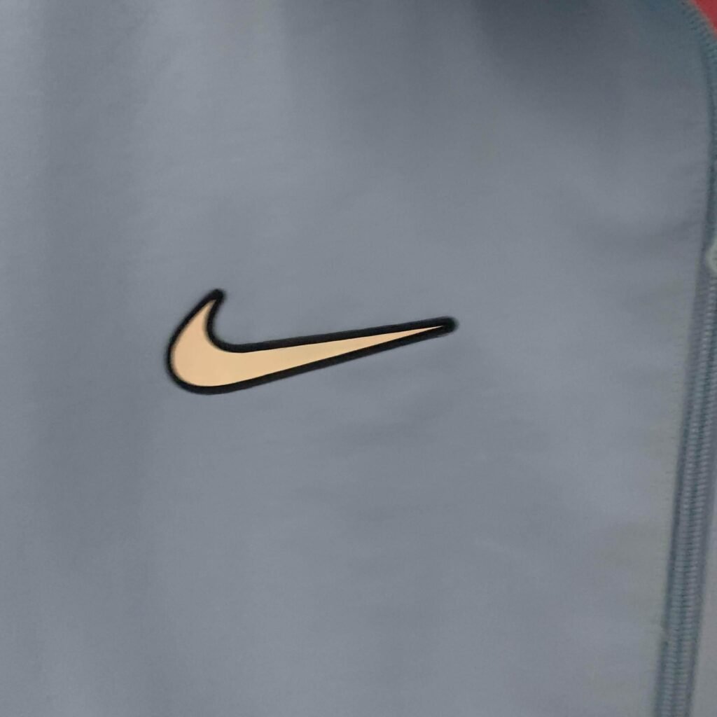 CORTAVIENTO TOTTENHAM REVERSIBLE 23/24 - ZonaCamisetas