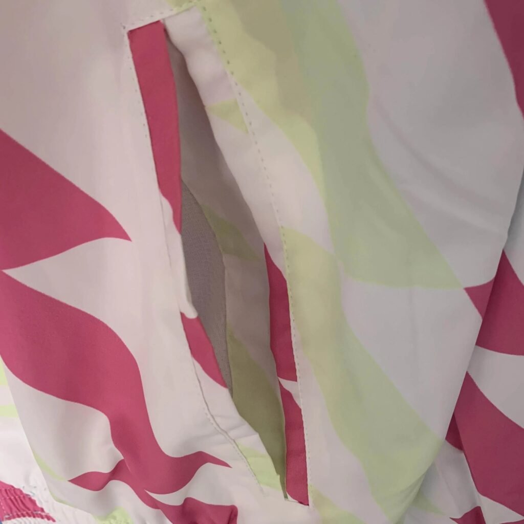 CORTAVIENTO TOTTENHAM REVERSIBLE 23/24 - ZonaCamisetas