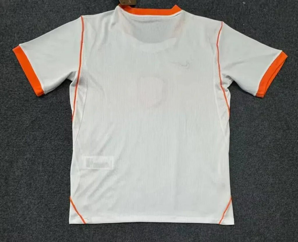 2B517D79-09E3-4BFE-A293-669BF5B854B0_75df2699-eb13-4935-86c5-f1720cfc95bd CAMISETA HOLANDA II 2026 HOMBRE (VERSIÓN FAN) - Zona Camisetas