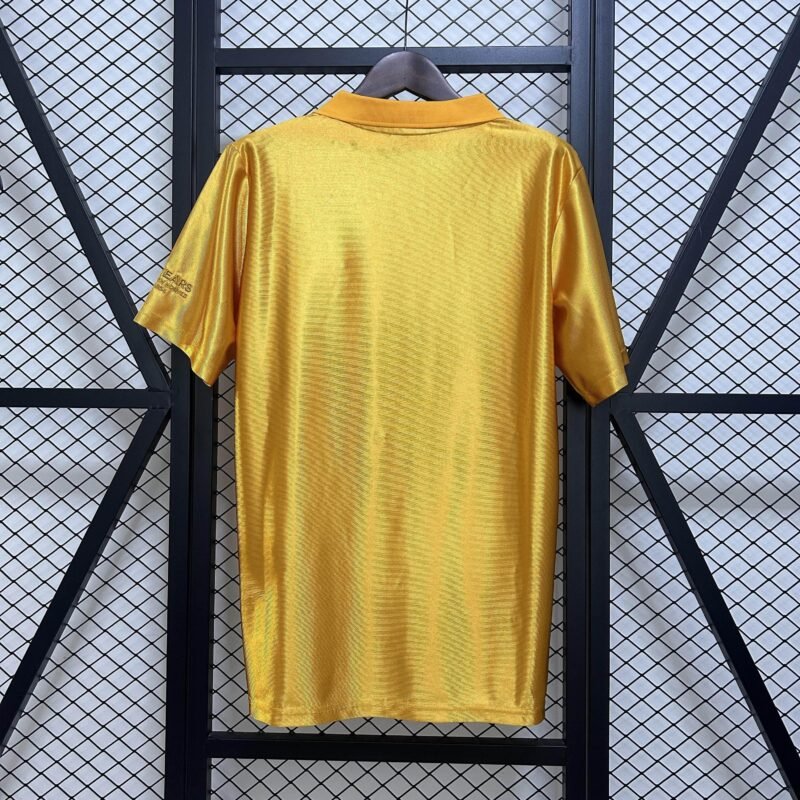 CAMISETA WOLVERHAMPTON I 25/26 70th HOMBRE (VERSIÓN FAN) - Zona Camisetas