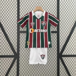52439229-C6CF-43B0-BCCF-98F09A7024F4 CAMISETA FLUMINENSE I 24/25 CONJUNTO INFANTIL - Zona Camisetas