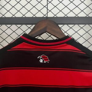 64400247_e84a2ea3-e4ef-42fa-845b-8e1e7d6a714d CAMISETA FLAMENGO I 25/26 HOMBRE (VERSIÓN FAN) - Zona Camisetas