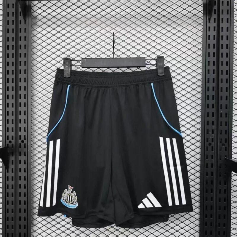 NEWCASTLE SHORT II 25/26 - Zona Camisetas
