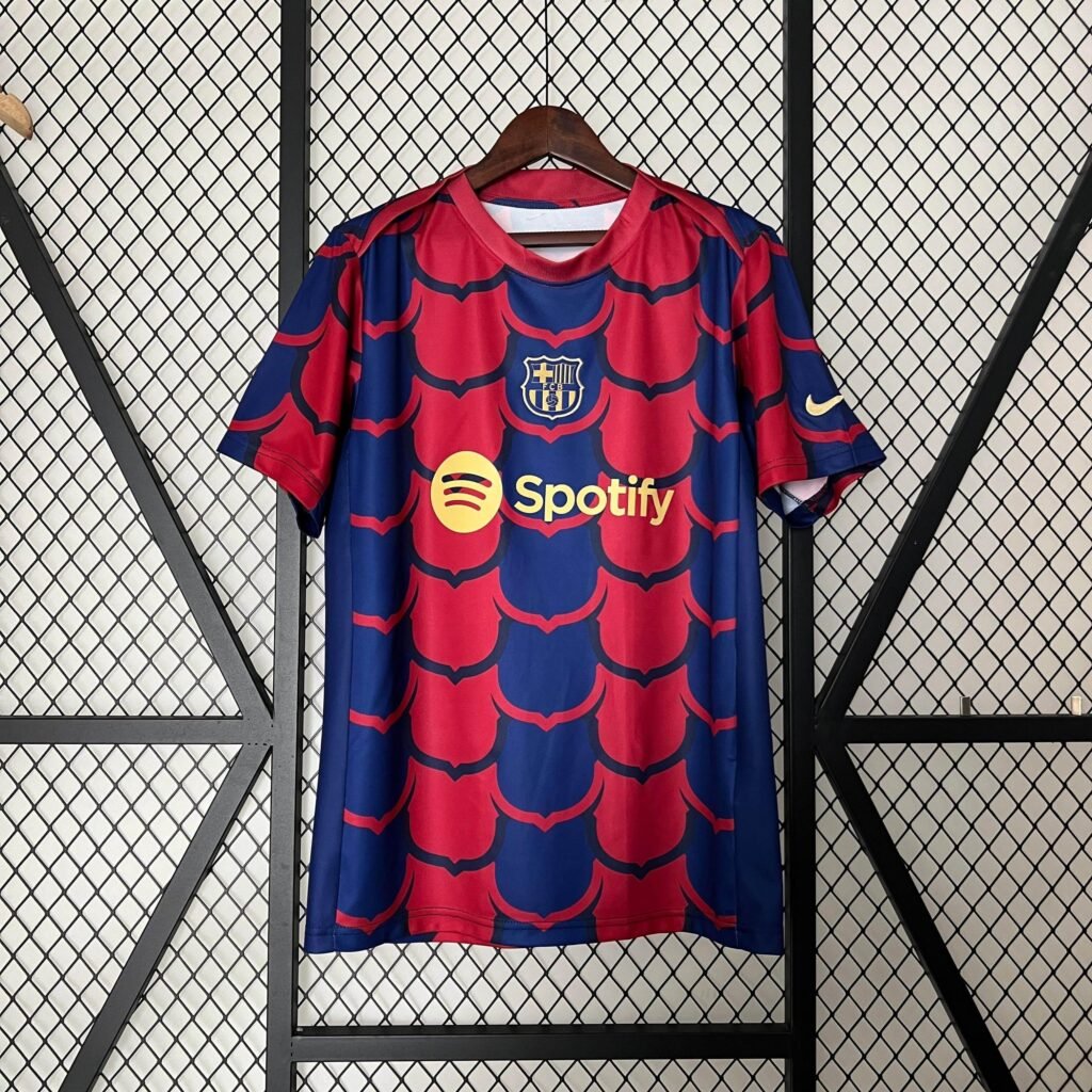 7508641b CAMISETA BARCELONA CALENTAMIENTO I 24/25 HOMBRE (VERSIÓN FAN) - ZonaCamisetas